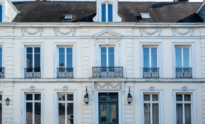 Hélianthe, Troyes